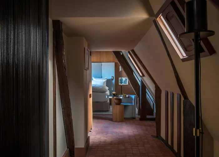 Cour Des Vosges - Evok Collection Hotel Paris